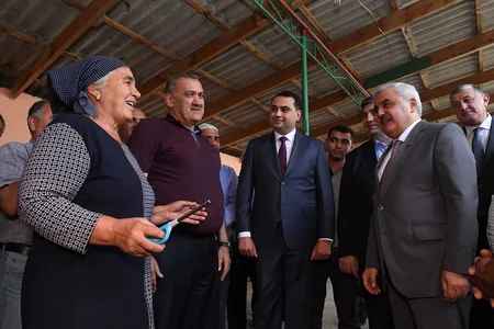 Gürcüstanda azərbaycanlılar yaşayan kəndə SOCAR-ın təşəbbüsü və sərmayəsi ilə qazpaylayıcı xətt çəkilib