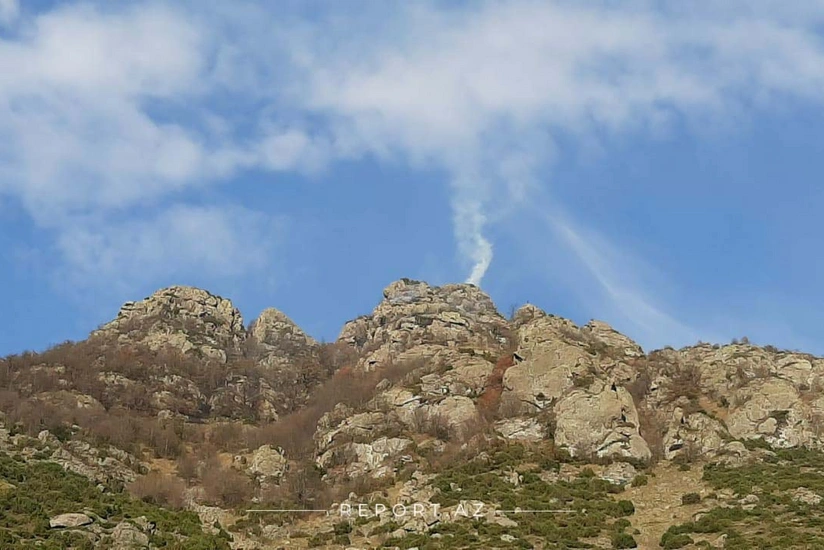 Daşkəsənin atəşə tutulması nəticəsində meşədə başlayan yanğın alovlanıb