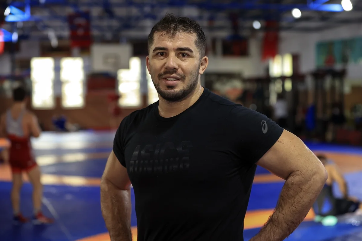 Türkiyəli güləşçi: Azərbaycan millisi dünyada özünü sübut edib