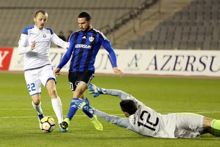 Qarabağ doğma meydanda xal itirib