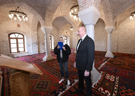 Президент и первая леди приняли участие в открытии мечети Мамайы в Шуше