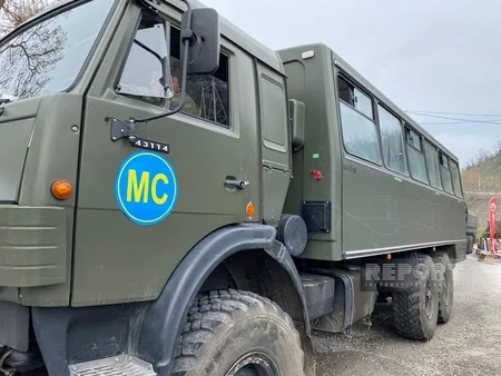 По дороге Ханкенди-Лачын беспрепятственно проехали автомобили миротворцев