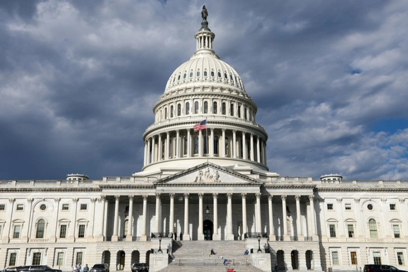 Сенаторы США предложат ввести санкции против всех банков России