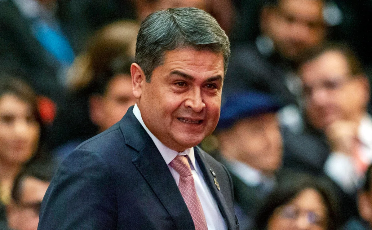Honduras məhkəməsi keçmiş prezidentin həbsinə order verib