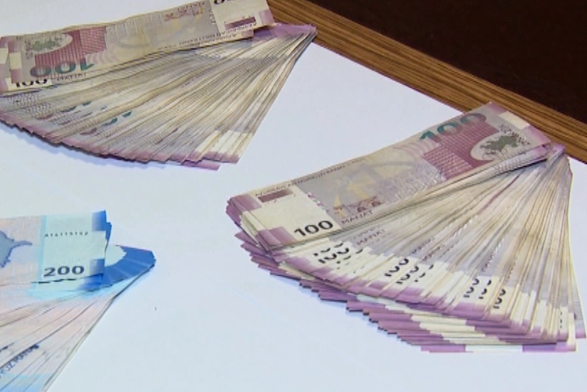 Bakıda evdən 11 600 manat pul oğurlanıb - VİDEO