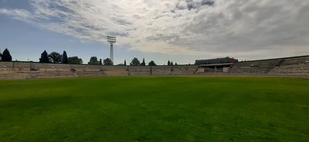 PFL rəhbərliyi Gəncə şəhər stadionunun vəziyyəti ilə tanış olub