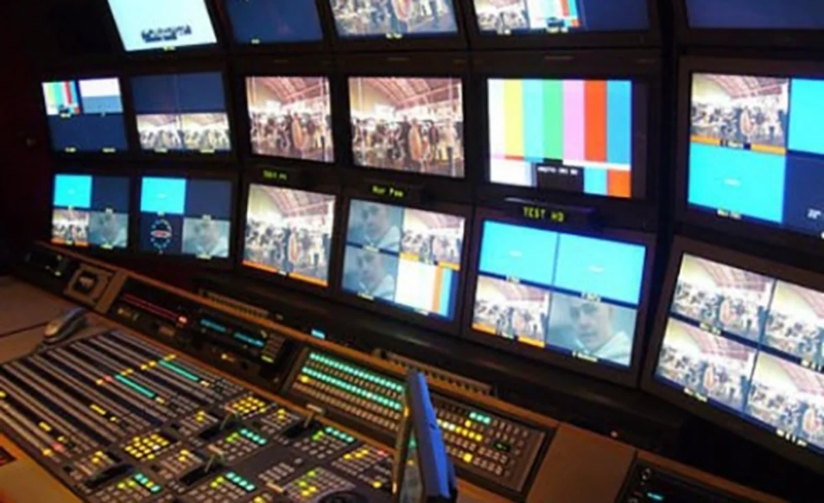 Azərbaycan televiziyalarında xüsusi süzgəcin tətbiq olunması təklif olunur