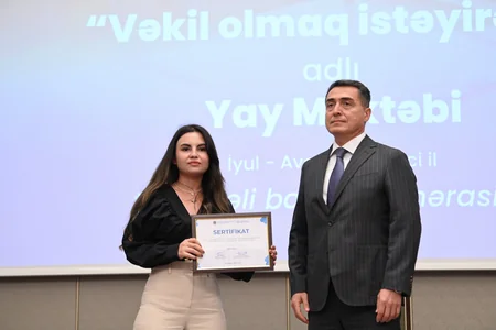 Vəkil olmaq istəyirəm adlı yay məktəbinin bağlanış mərasimi keçirilib