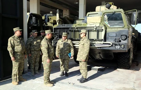 Defence minister checks level of combat readiness of rocket and artillery units on frontline zone