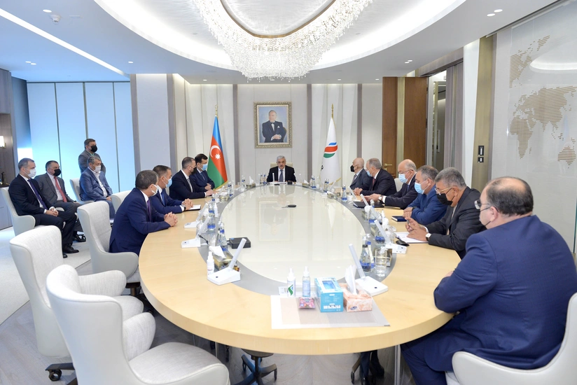 SOCAR-ın yeni vitse-prezidentləri kollektivə təqdim olunub