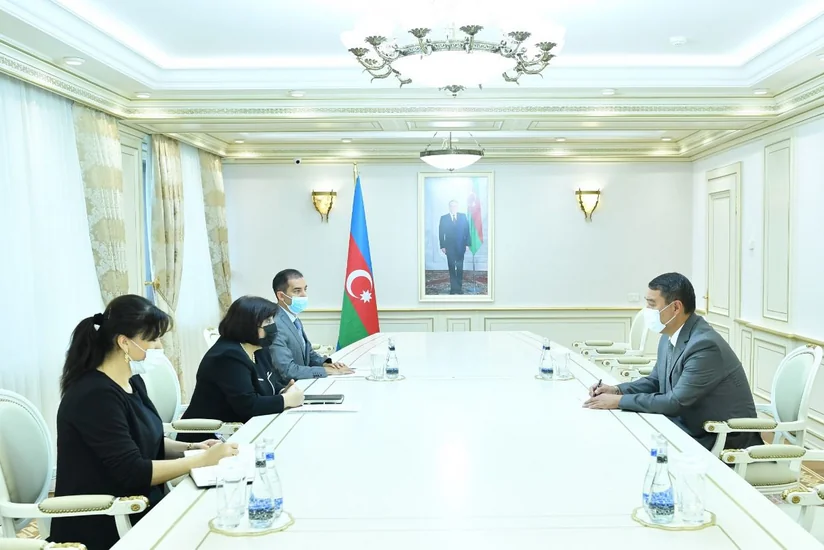 Председатель Милли Меджлиса провела встречу с послом Казахстана