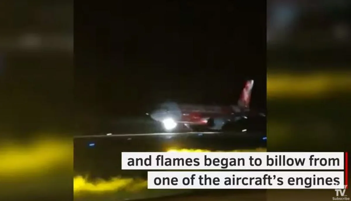 Самолет с горящим мотором совершил аварийную посадку на Мальдивах - ВИДЕО