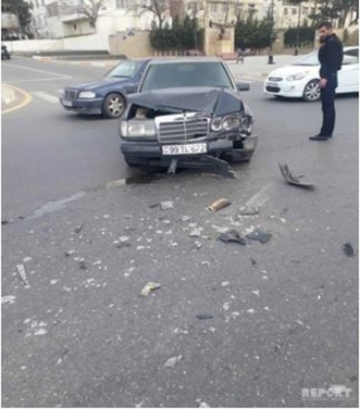 Sumqayıtda qəza törədən sürücü hadisə yerindən qaçdı - FOTO