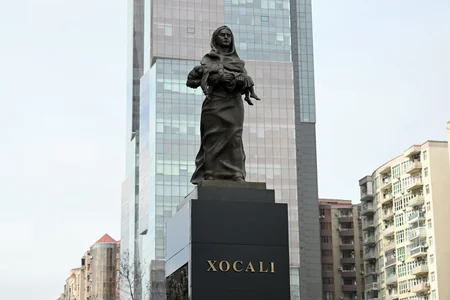 Leadership of Azerbaijan's Economy Ministry visits Khojaly Genocide Memorial