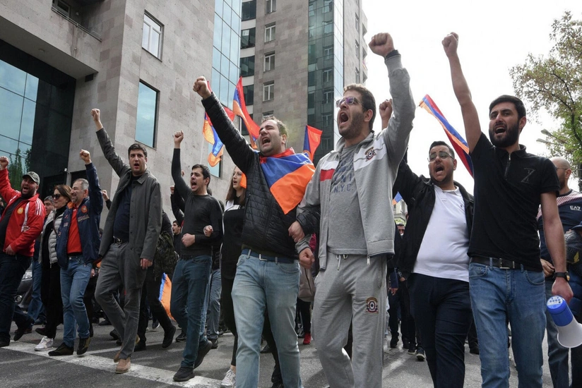 Protest held outside Armenian parliament, Pashinyan's resignation demanded