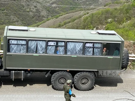 По дороге Ханкенди-Лачын беспрепятственно проехали автомобили миротворцев