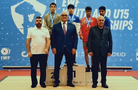 Azərbaycan ağırlıqqaldıranı Avropa birinciliyində 3 medal qazanıb