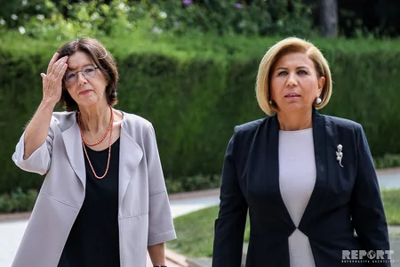 ATƏT PA-nın sədri Bakıda Fəxri xiyabanı ziyarət edib