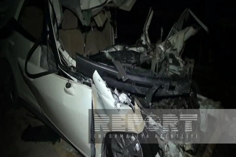 Goranboyda minik və yük avtomobilləri toqquşub, ölən var