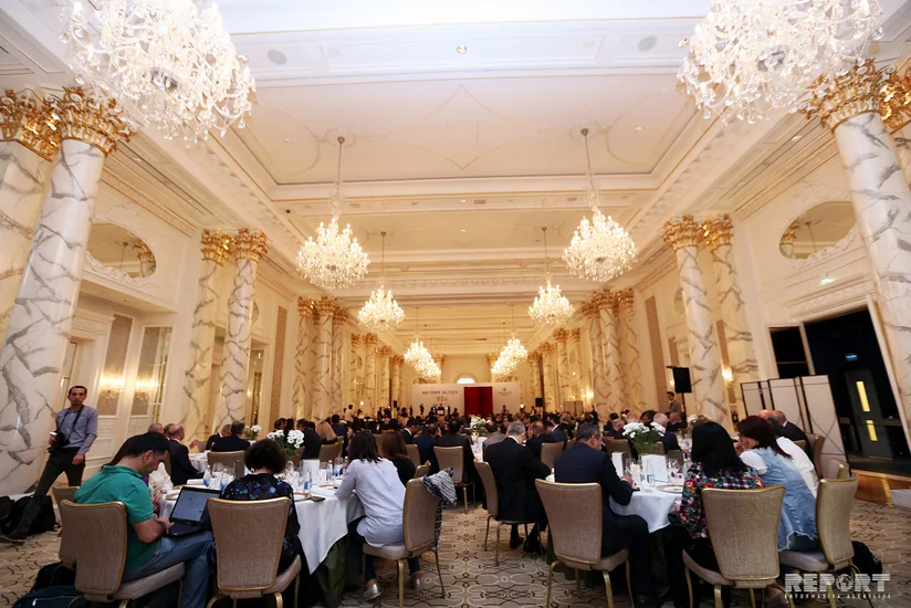 YAP Heydər Əliyevin anadan olmasının 95 illik yubileyinə həsr edilmiş konfrans keçirib