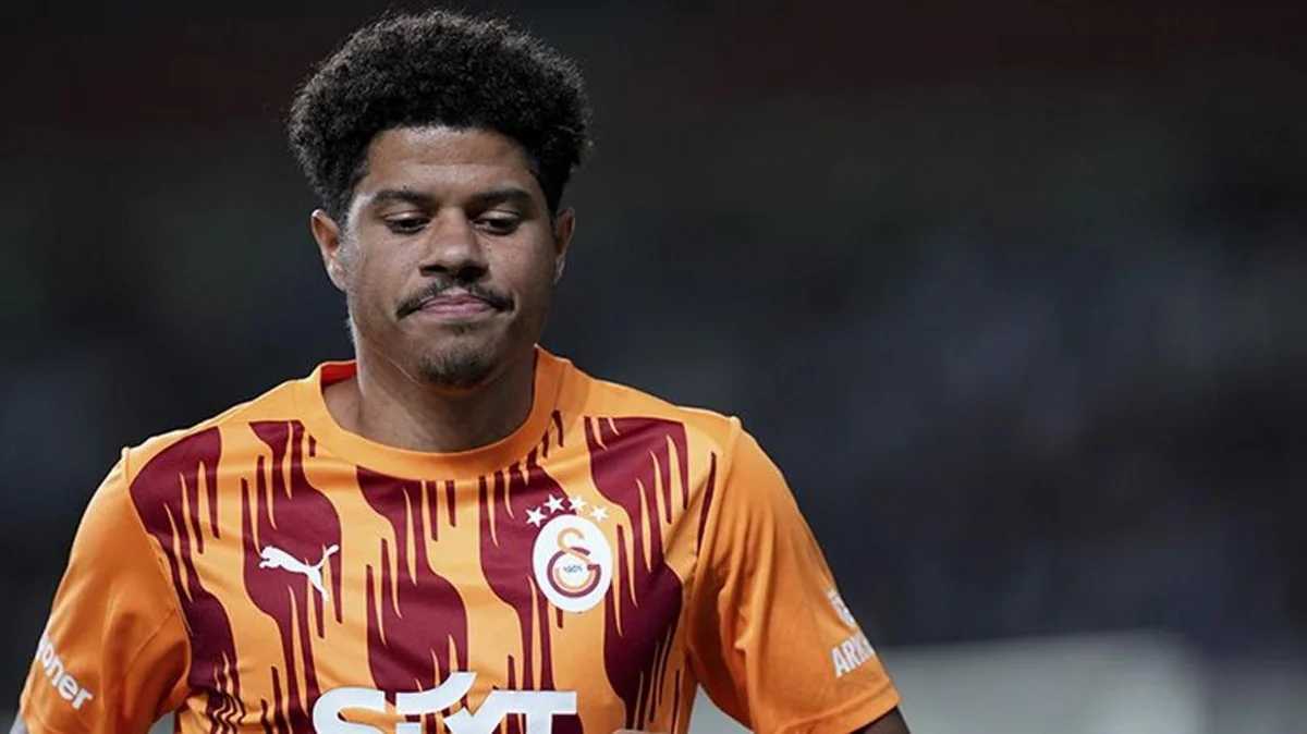 Qalatasarayın futbolçusu yenidən karyerasını İngiltərədə davam etdirə bilər