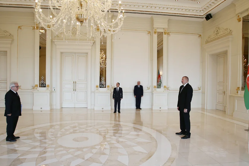 President Ilham Aliyev receives credentials of incoming Greek ambassador
