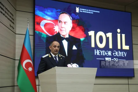 Baş Prokurorluqda Ümummilli Liderin anadan olmasının ildönümü ilə əlaqədar tədbir keçirilib