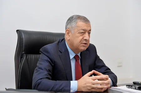 Deputat Vahid Əhmədov: “Neftin qiyməti 60 dollar civarında qalacaqsa, manat zəifləməyəcək” - MÜSAHİBƏ