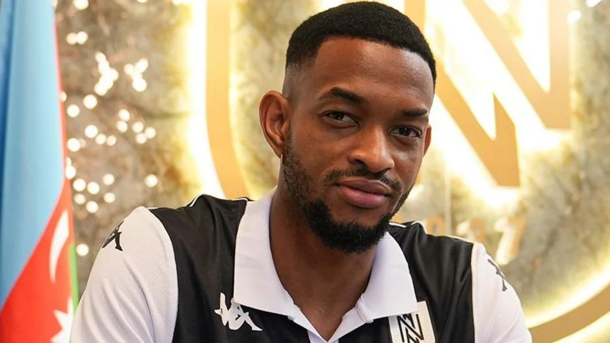 Neftçi İqor Ribeyronu təqdim edib