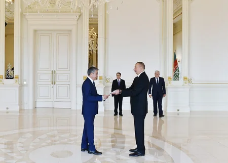 Prezident İlham Əliyev Tacikistan və Macarıstanın yeni səfirlərinin etimadnaməsini qəbul edib - YENİLƏNİB