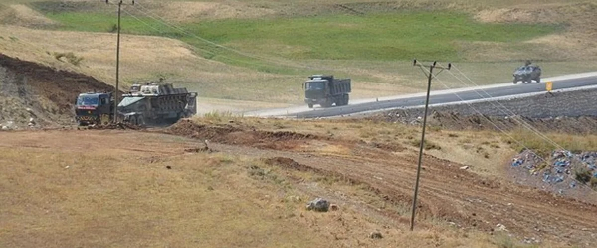 Türkiyədə terrorçular hərbi konvoya hücum edib, 1 ölü