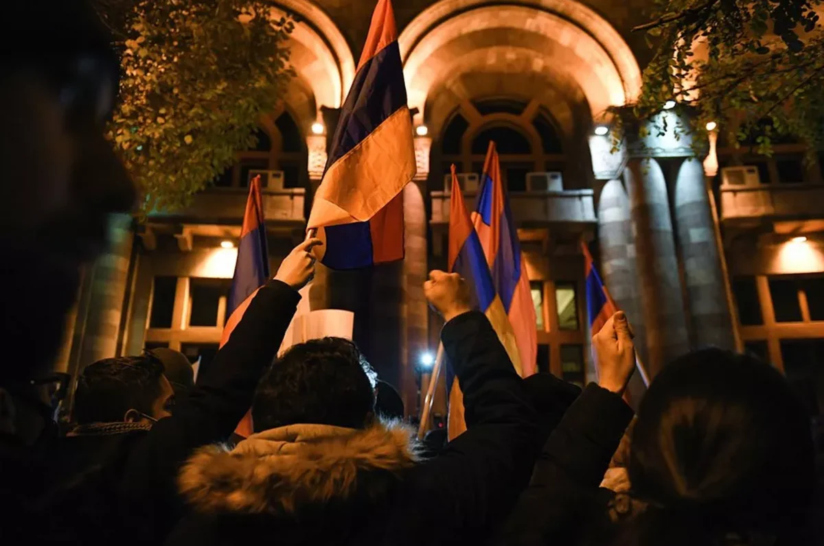 Ни один из депутатов правящей партии Армении не пришел в парламент