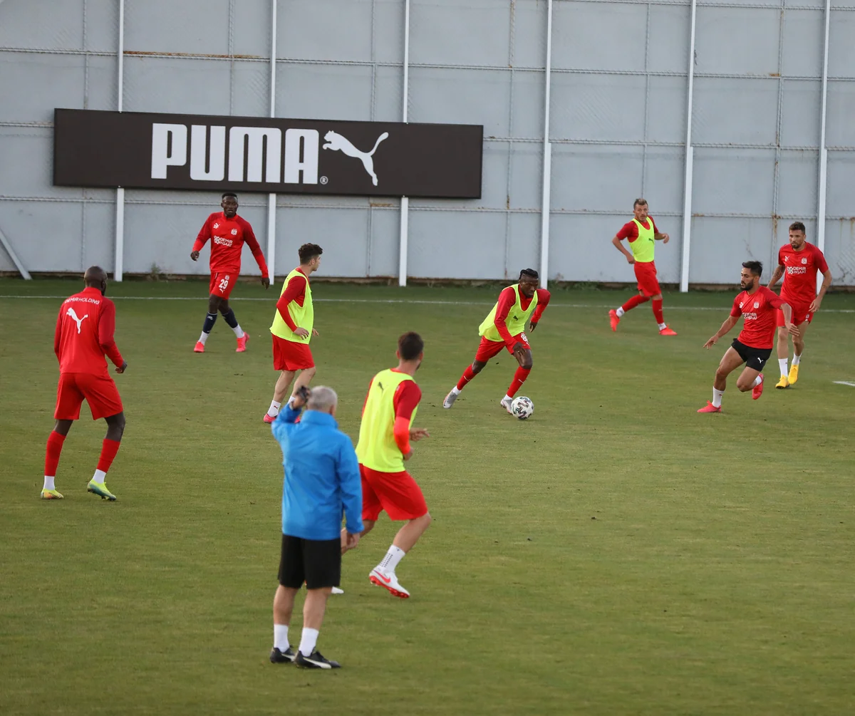 Avropa Liqası: Qarabağın rəqibləri iştirak ərizəsini açıqladı