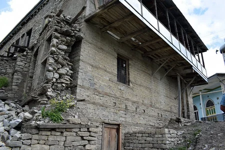Agentlik: Lahıcda qəzalı vəziyyətdə olan “Hacı Paşa evi” ilə bağlı aidiyyəti quruma müraciət edilib