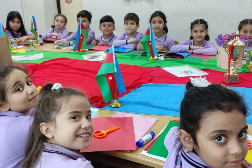 Sumqayıtda Zəfər Gülləri adlı fləşmob keçirilib