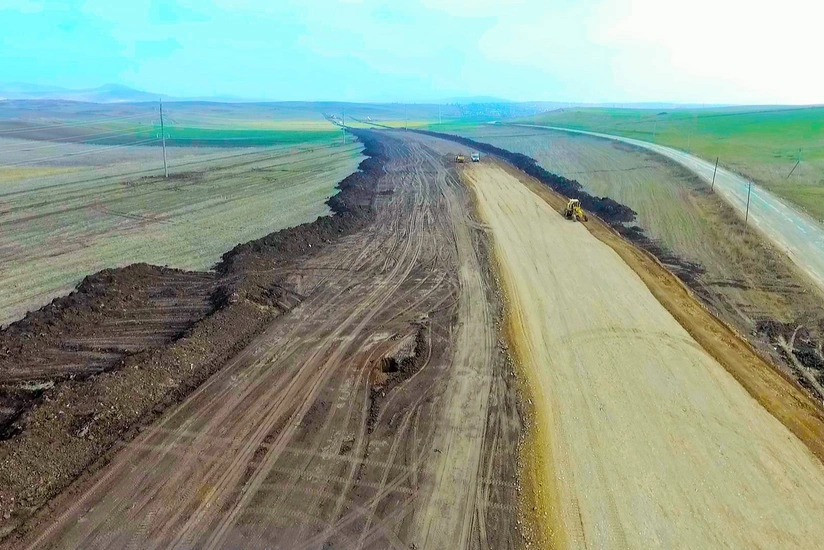 İşğaldan azad edilmiş ərazilərdə 80 km yeni yol çəkilib