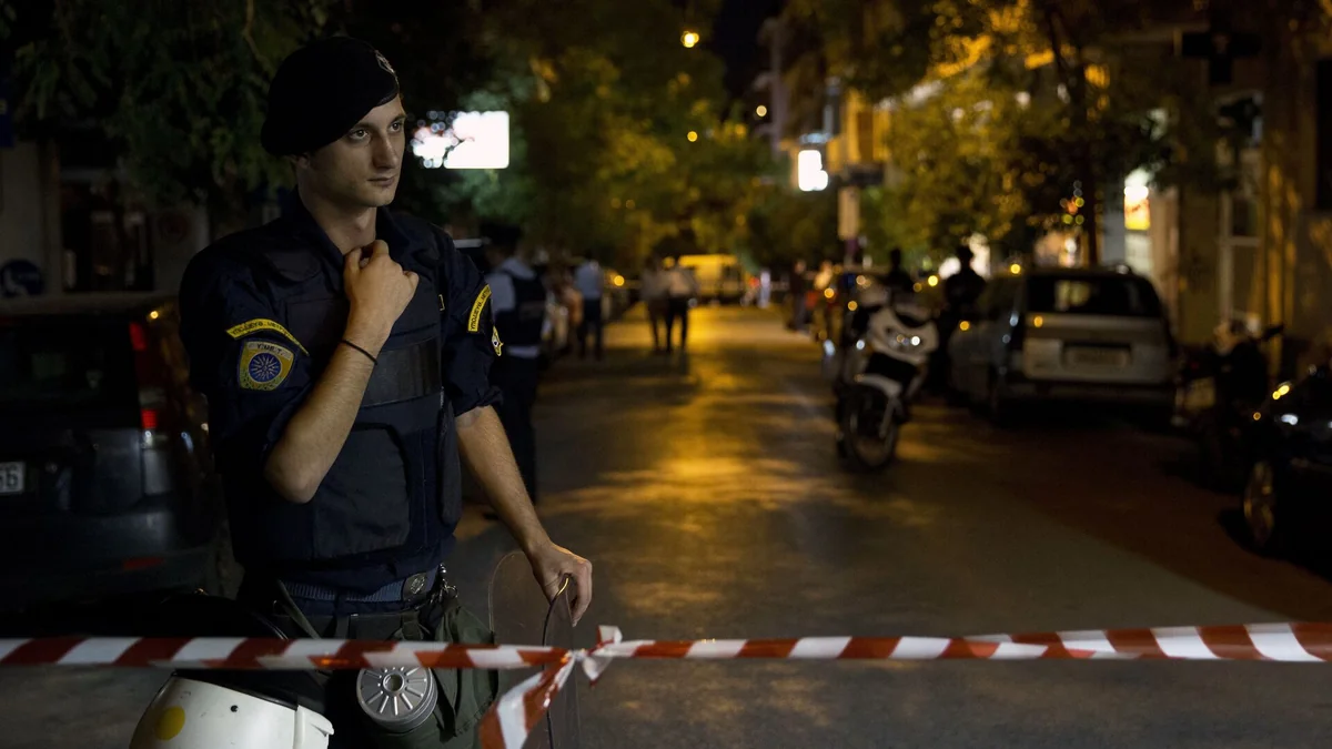 Yunanıstanın paytaxtında atışma olub, ölənlər var
