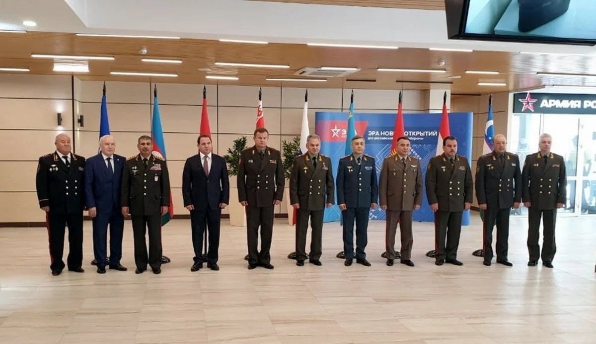 Müdafiə naziri MDB Müdafiə Nazirləri Şurasının növbəti iclasında iştirak edib