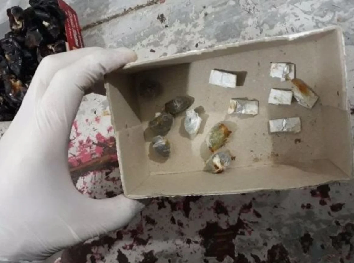 Gəncədə ata həbsdə olan oğluna narkotik maddə gətirib