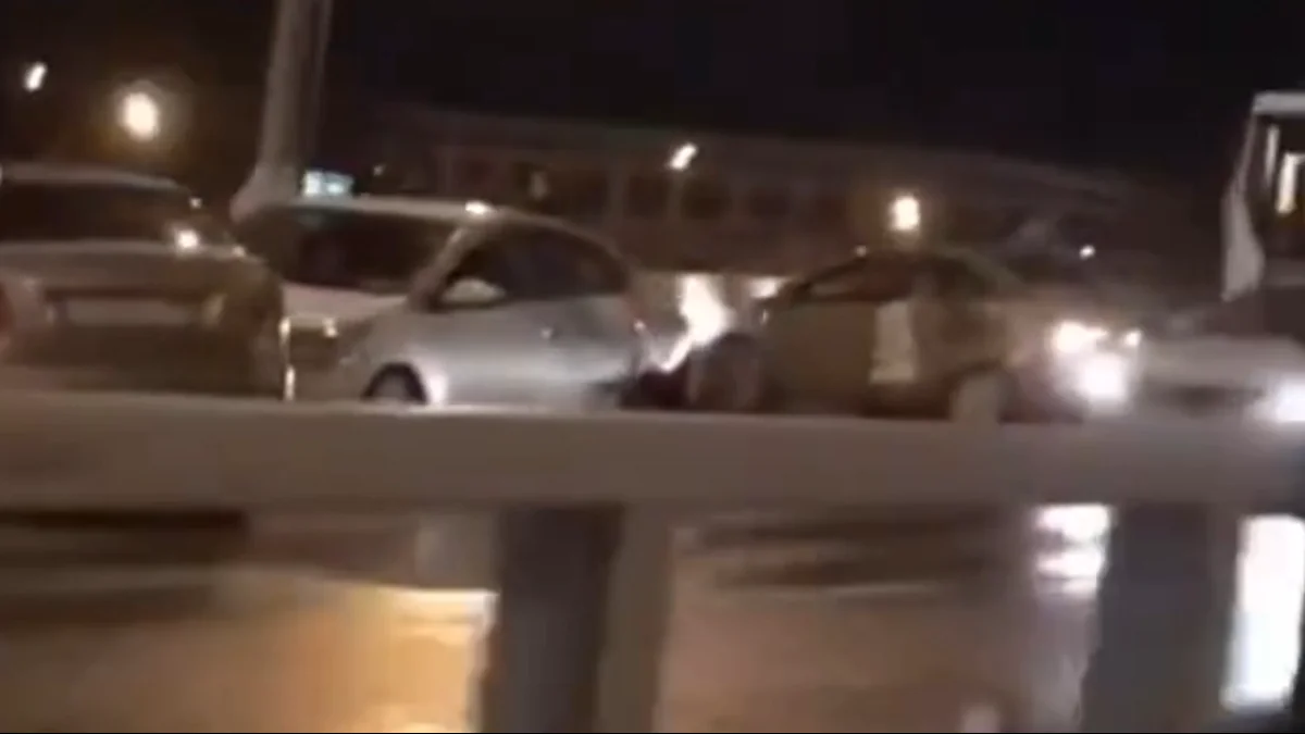 В Москве произошла цепная авария с участием 54 автомобилей, есть пострадавшие