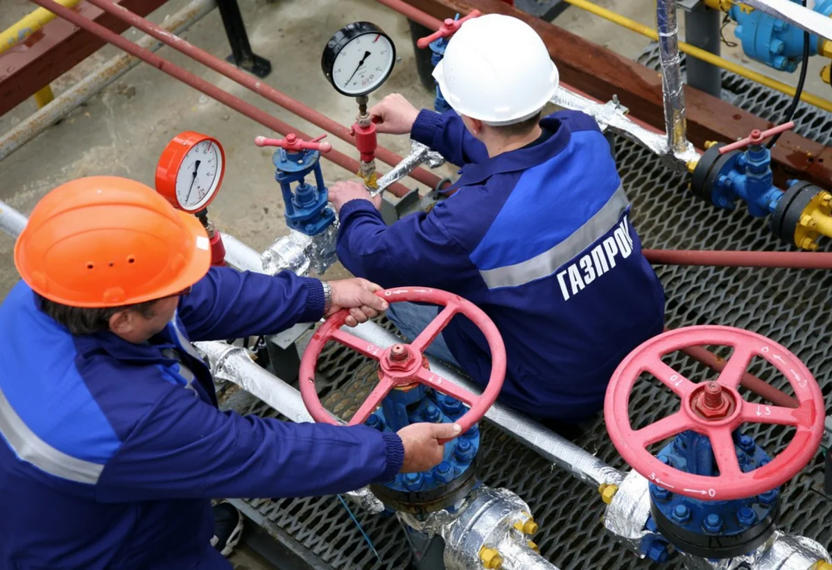 Belarus ötən il 1000 kubmetr  Rusiya qazına  107 dollar ödəyib