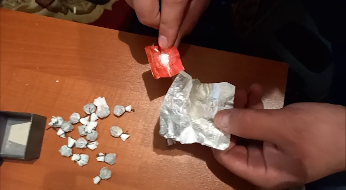 Gəncədə narkotik satan və alan şəxslər saxlanıldı