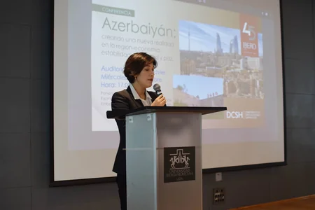 Azərbaycanlı səfir Meksikanın ən nüfuzlu ali təhsil müəssisəsində tələbələrə mühazirə oxuyub
