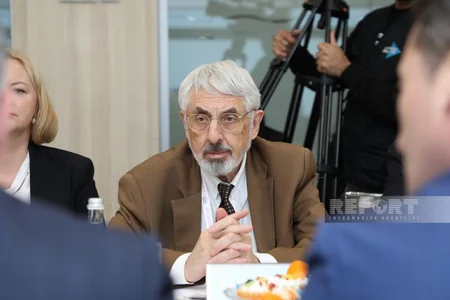 Azərbaycanın qlobal nəqliyyat şəbəkəsində tutduğu strateji mövqe təqdim edilib