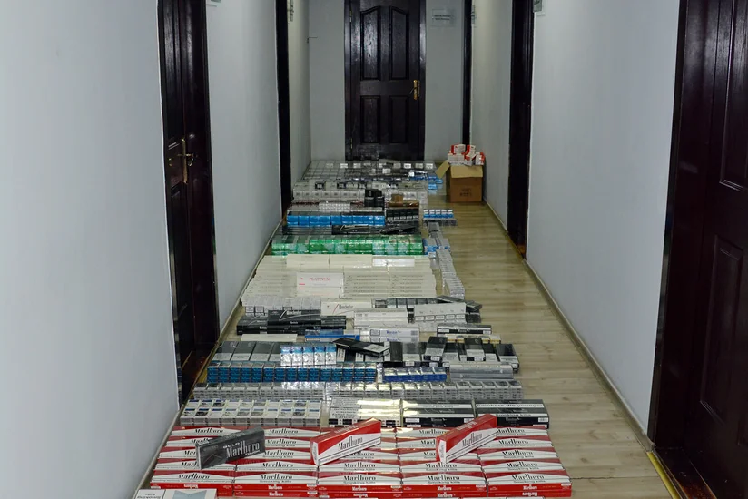 Aksiz markasız külli miqdarda siqaretin realizə edilməsinin qarşısı alınıb