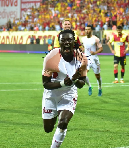 Qalatasaray 21-ci dəfə Türkiyə çempionu olub