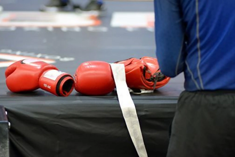 Четверых судей бокса пожизненно дисквалифицировали