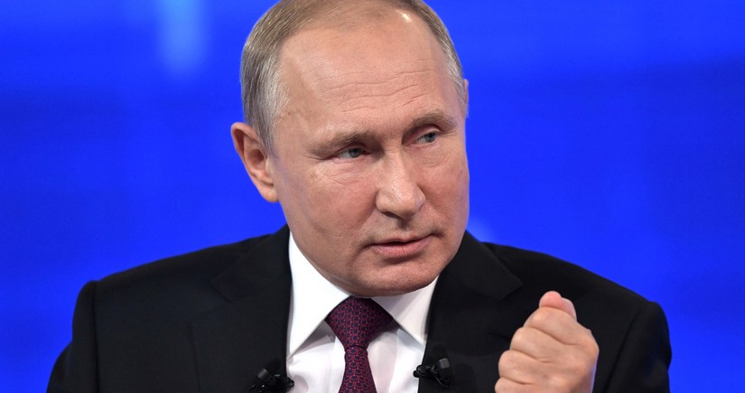 Putin: İrandakı vəziyyətə baxmayaraq, Buşehr AES-də işləri davam etdiririk