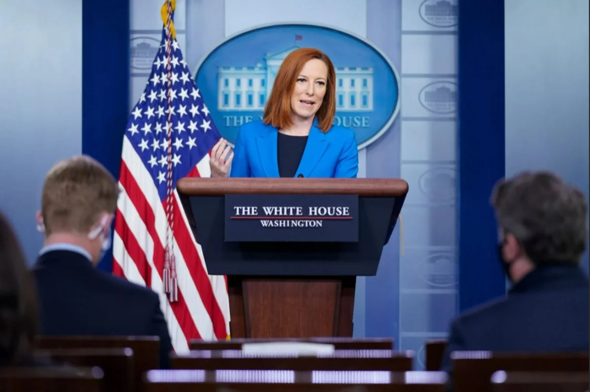 Co Baydenin mətbuat katibi Ağ Evdə ruhdan qorxdu