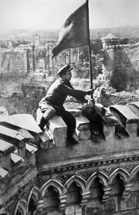 ​Информсовет СНГ представляет фотовыставку 70 лет Победы - ФОТО